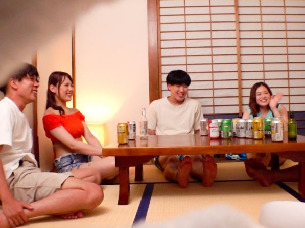 【ビーチでナンパ♡】 彼氏持ちのEカップ美乳ちゃん、イケメン男優の口説きにノックアウト！ 水着からこぼれるエロいカラダで即ハメ中出し！