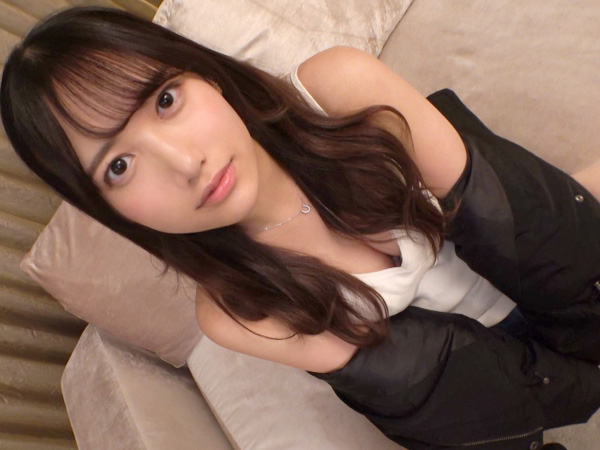 【人気配信者の裏の顔】『そんなに奥まで…ダメッ！』戸田恵〇香似の可愛い配信者がデカチンにメロメロ！カメラの前では見せないドスケベな本性むき出し！おまんこヒクヒク痙攣させながら絶頂しまくり！ファンには見せられないエロすぎる配信♡