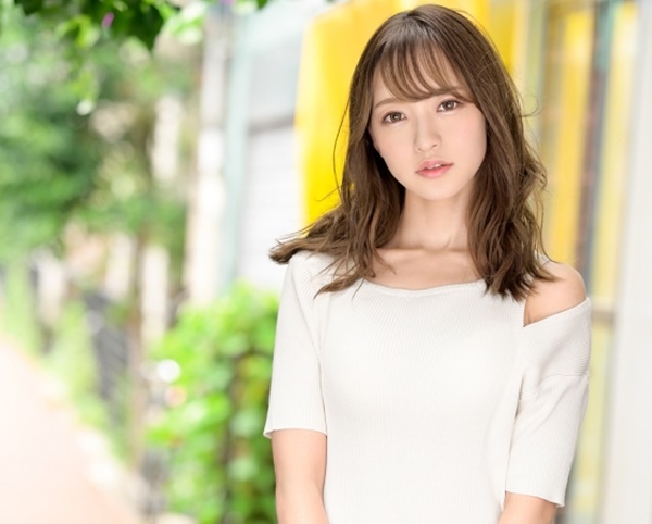 【スレンダー美ボディお姉さん】夕ちゃんが素人宅で悶絶！甘いキスから始まる濃厚セックス、恋人気分でイキまくる姿はエロかわ最高！♡