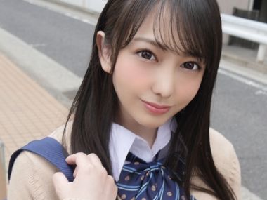 【制服美少女のドM覚醒】『もっと奥まで…』19歳の純粋美少女がコスプレ姿でイラマチオ初体験！デカチンで喉奥を開発され、快楽に目覚めたドマゾ娘が悶絶♡