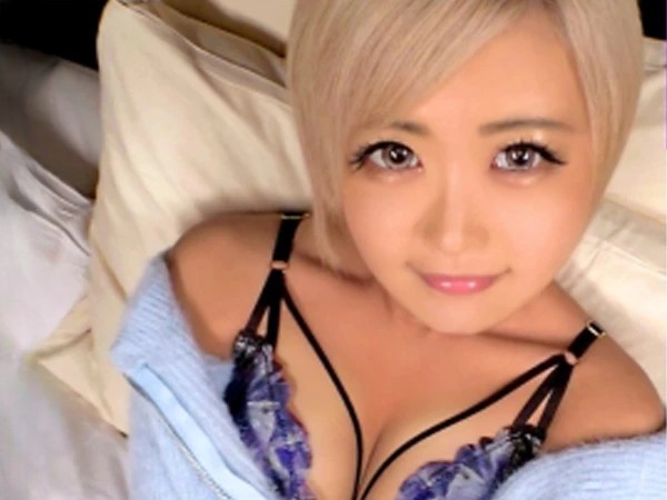 【金髪ギャルのエロすぎる誘惑】『もっと激しくして…』小麦色に焼けたスレンダーボディがエロすぎる！美乳ギャルに生挿入で鬼ピストン！淫乱ギャルが乱れまくる生ちんこセックス♡