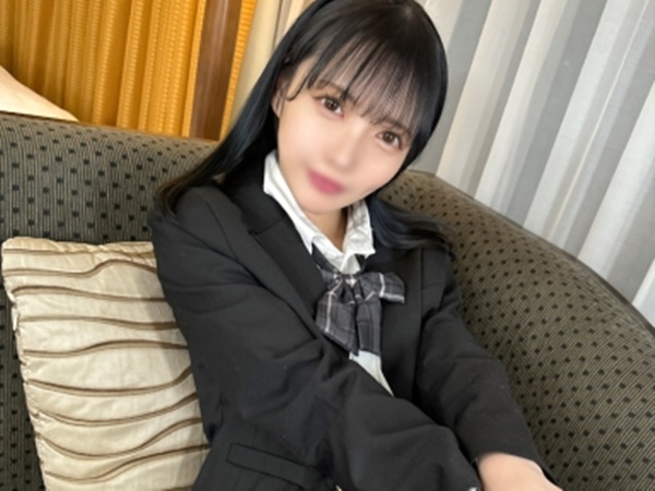 【パパ活JKの甘い罠】『おじさん、気持ちいい…』色白美少女がおっさんチンポに夢中！大人チンポで何度もイキまくる、女子校生の危険な遊び♡