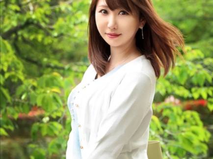 【不倫人妻の淫らな本性】『旦那じゃ物足りないの…』欲求不満のドスケベ妻が他人棒に溺れる！禁断の不倫セックスで、敏感なカラダを激しく揺らし、ヨガり狂う姿は必見！スリルと快楽にまみれた人妻の痴態♡