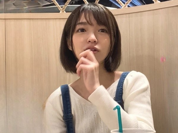 【純情美少女のエロ覚醒】19歳ウブっ娘が初めての快楽に溺れる！経験人数1人の超純粋娘が潮吹きまくり、足ガクガクで放心状態に！！無垢な美少女がエロ漬けにされる姿は興奮間違いなし♡