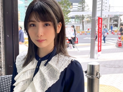 【ド痴女のエロ腰グラインド】『もっと激しく突いて♡』淫乱美女が騎乗位で腰を振りまくり！体位を変えながらおマンコを激突きされ、淫らに喘ぎまくるエチエチセックス！！