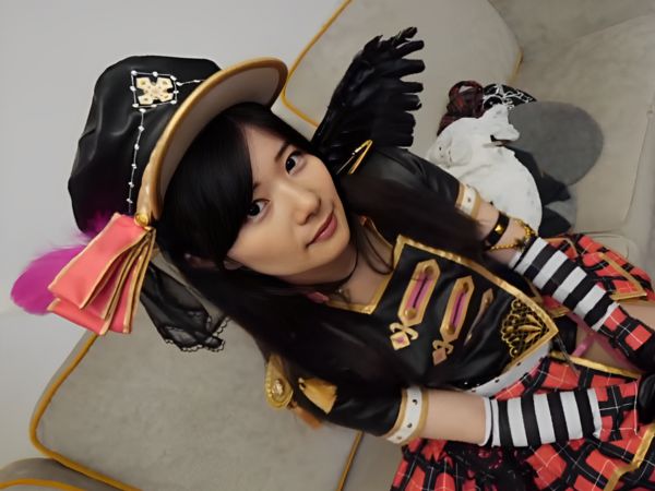 【アイドル20歳の初々しいSEX】『気持ち良すぎる…』��スプレ衣装のままハメられちゃう！騎乗位でイッた後も正常位で連続絶頂！アイドルが本気で感じまくる♡