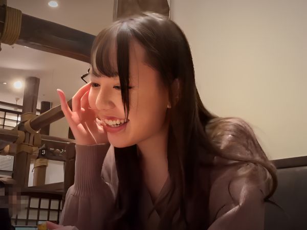 【ちっぱい美少女の危険なデート】『やだ…でも気持ちいい…』手首を拘束され、興奮MAXの美少女が正常位＆バックで激しく突かれ、チンポ堕ち！純粋な顔してエッチなことに夢中になる姿がたまらない！！♡