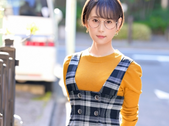 【メガネ女子の濃厚プレイ】『メガネ越しの視線がたまらない…』知的な雰囲気の美女がエッチなモードに！ビンビンの肉棒に夢中で、メガネが曇っちゃうほど熱いセックスに溺れる！