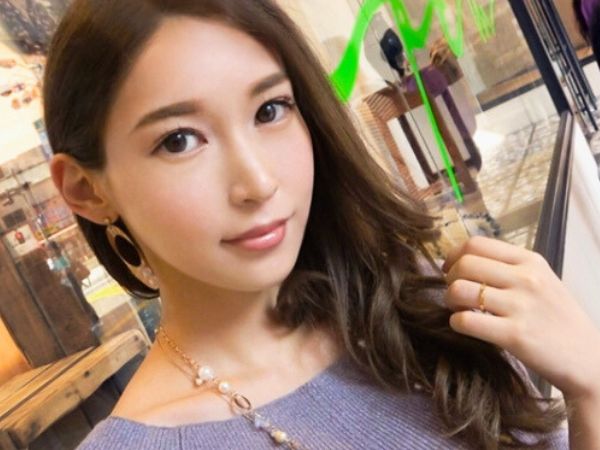 【美セレブ妻の危険な火遊び】『旦那じゃ物足りないの…』30代とは思えない美貌の奥様が禁断のナンパSEX！夫以外のチ○ポに溺れる、人妻の淫らな本性が丸見え♡