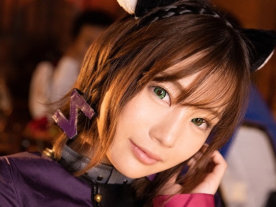 【異世界エロ冒険】『この世界でめちゃくちゃにして…』淫獣コスプレの美女と禁断の3P！チンポで激しく突かれるたびに喘ぎまくる姿に興奮MAX！異世界の快楽に溺れる中出しセックスで淫獣を調教♡