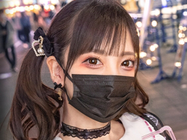 【地雷系肉便器】ヤバかわ地雷女、チンポ大好き宣言！みんなのオナホとして、笑顔で大量のチンポをシゴきまくり、エロすぎるご奉仕プレイで男たちを骨抜きにする！♡