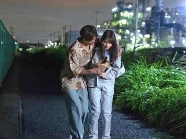 【孤独な工場女子の甘い罠】『もう…中出しやめて…』人付き合いが苦手な女子がクズ男と恋人気分で同棲！ 工場勤務のストレスをセックスで発散♡ 毎日ヤリまくる甘々生活！！