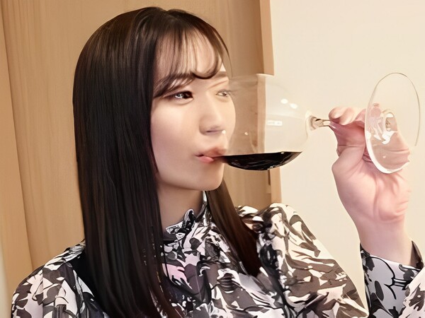 【欲求不満な人妻とアプリで出会ったら…】 剛毛なオマンコに生挿入！ 自ら腰を振って乱れる人妻の騎乗位セックス♡