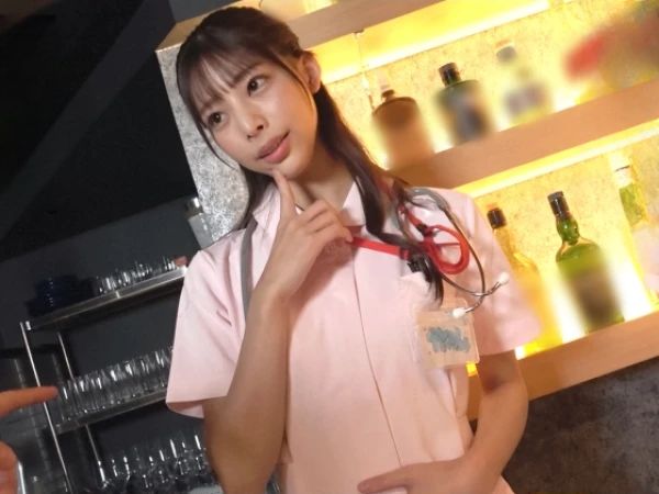 【裏オプありのコンカフェ嬢】『お店ではダメだよ…』常連客をトイレでフェラ抜きするドスケベ美人店員をホテルに誘い、ナースコスでエロプレイ！本番禁止の店外でヤリたい放題の裏バイト♡