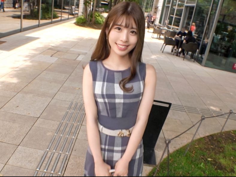 【初撮りスレンダー美女】『もっと奥まで…』欲求不満なパイパン娘がおチンポに夢中！細身ボディが激しく腰振りイキまくり♡